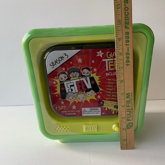 New 2021 FGTeeV Green Giant TV Mystery Pack Series 3 Collectable Mystery Figures - Picture 5 of 5